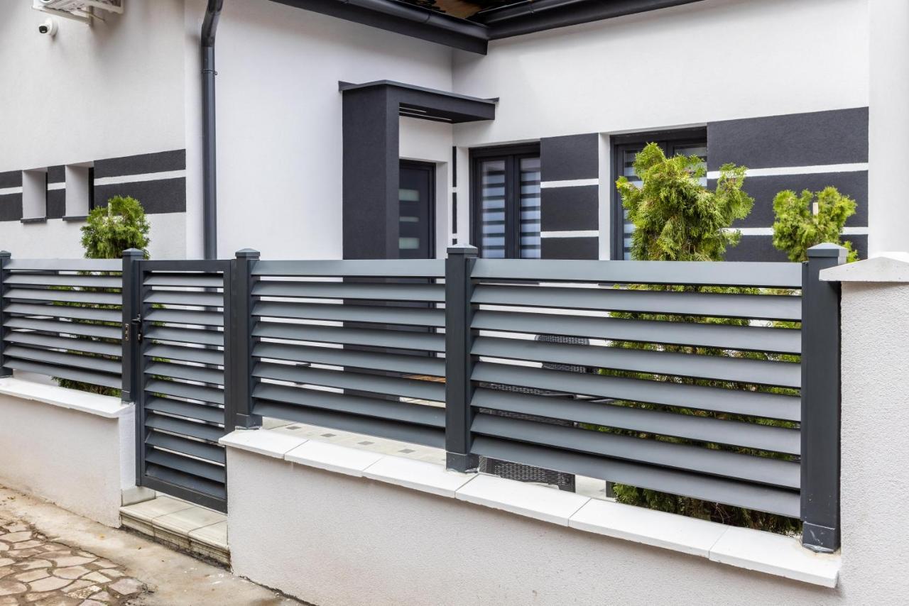 Rubikon Free Parking Apartmani Dusanovac Exterior photo